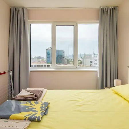 Port View 4 Guests With Parking Place In Center Varna