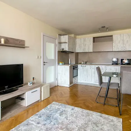 Port View 4 Guests With Parking Place In Center Varna